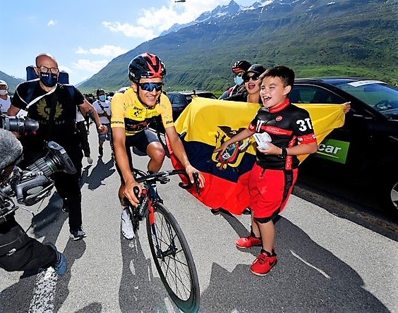 Carapaz campeón: sigue sumando páginas doradas para el ciclismo ecuatoriano