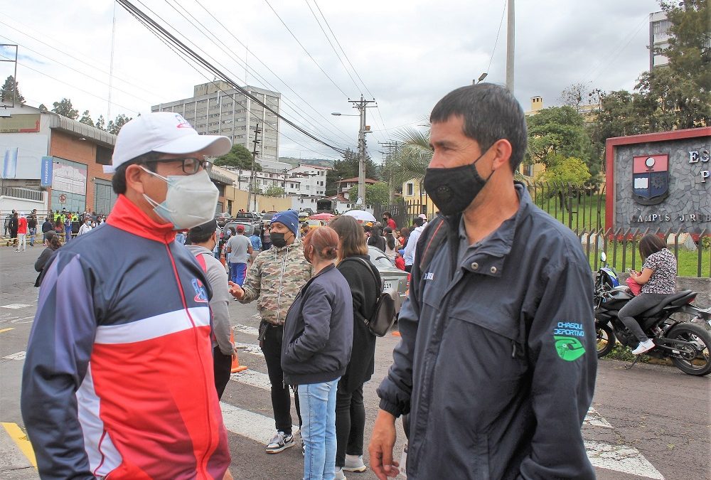 Jugadores barriales se pinchan contra Covid-19