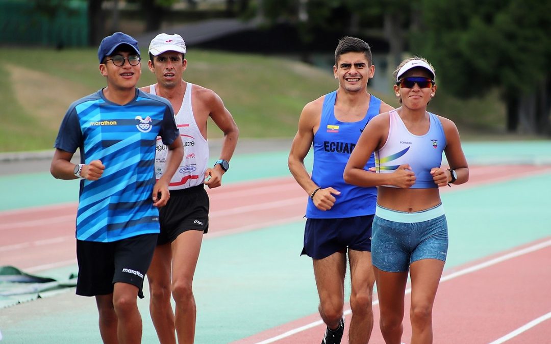 Atletas ecuatorianos entrena en Kitami previo a las competencias oficiales