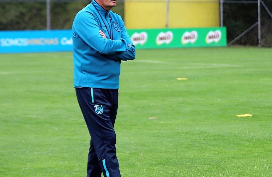 Gustavo Alfaro: “frente a Colombia será una batalla muy dura”