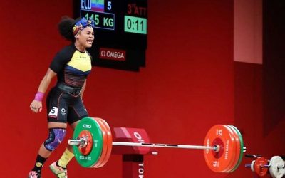 Neisi Dajomes la reina de la halterofilia, oro olímpico