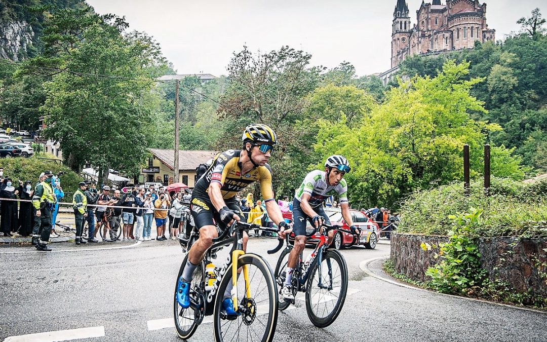Roglic recuperó el primer lugar de la Vuelta a España