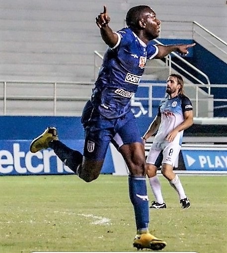 9 de Octubre se refuerza para el desafío internacional