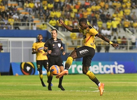 Barcelona y Universitario al todo o nada para seguir en la Libertadores