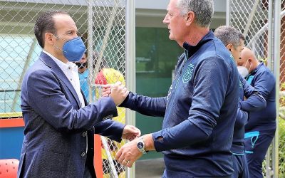 La FEF va a buscar renovar el contrato con el técnico Gustavo Alfaro