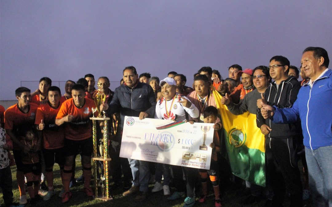 Dinámicos con esperanza y fe levantó la Copa de Campeones