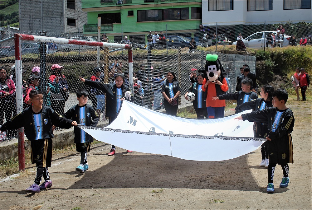 El fútbol reactiva y elude a la crisis en la liga 5 de Febrero