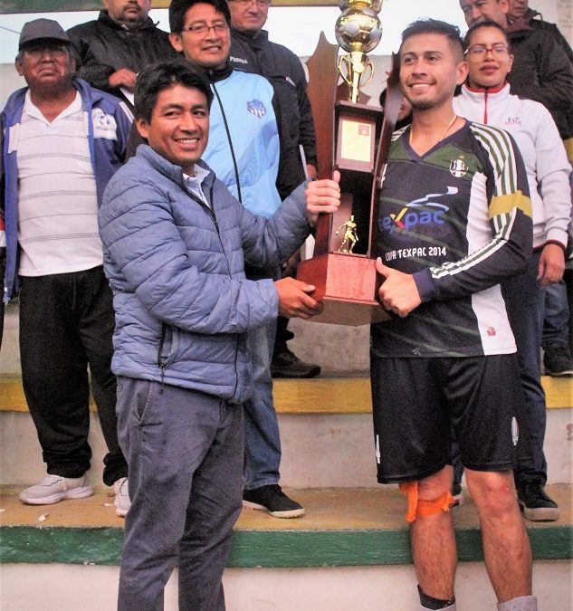 Torneo de fútbol culminó entre sol y lluvia en liga, Mariana de Jesús