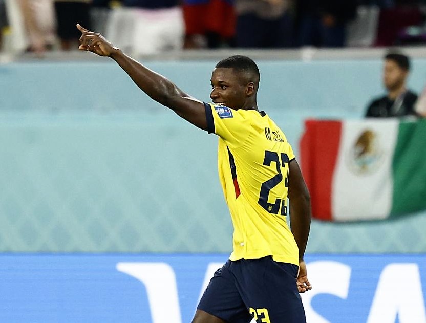 Félix Sánchez, DT de Ecuador convocó a varios jugadores de última hora