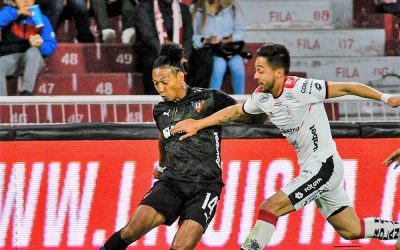 Liga de Quito se afianza entre líderes en el torneo nacional de fútbol