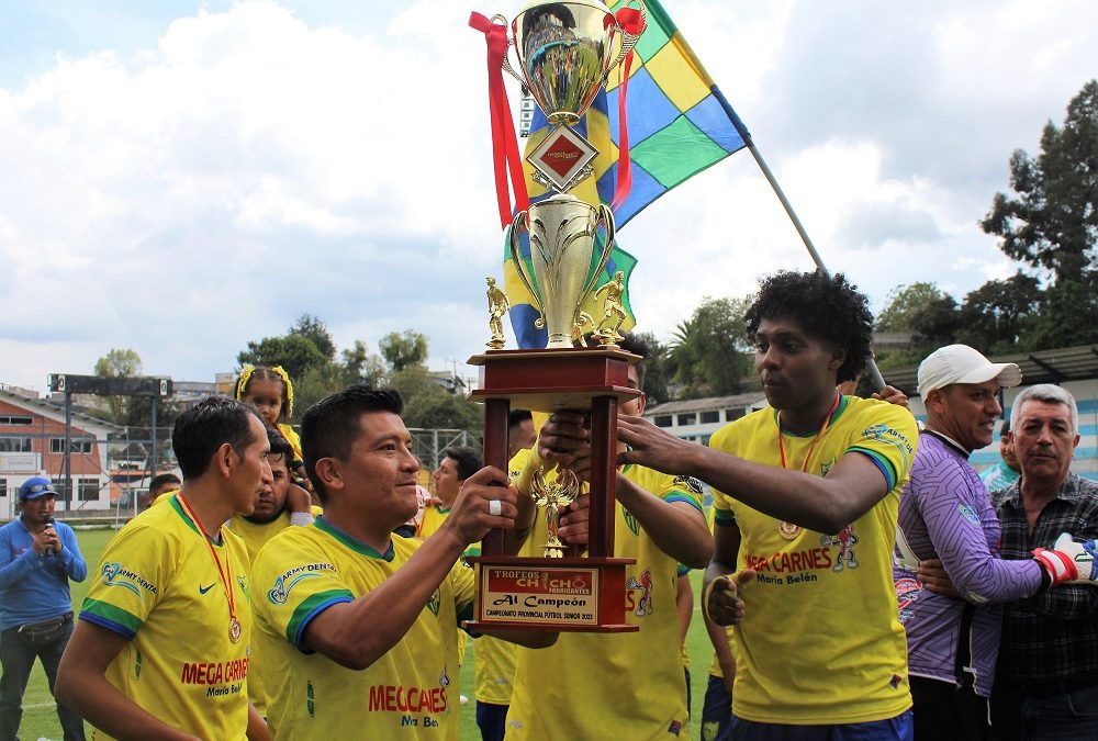 La copa oro y grana levantó el Atlético Estudiantil