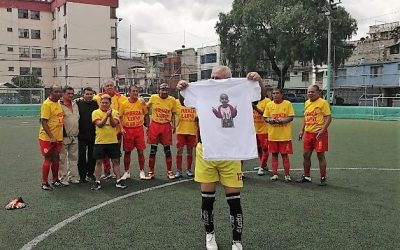 Las glorias del fútbol se lucieron por Julián
