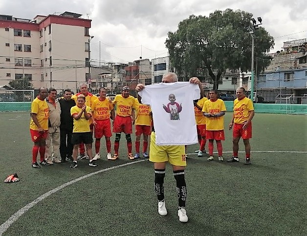 Las glorias del fútbol se lucieron por Julián
