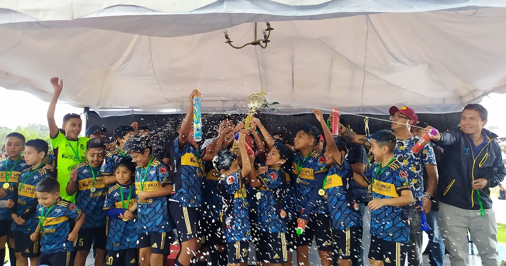 Alegría, tristeza, camaradería y celebraciones cerraron la jornada final en Selva Alegre