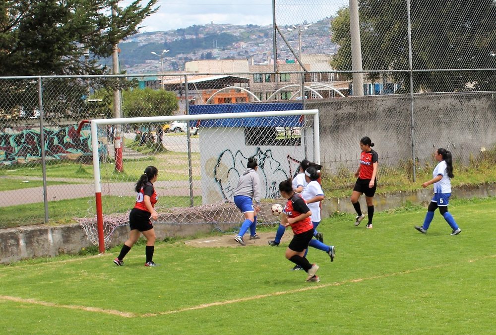 Vendedores Ambulantes logro doble título en el fútbol damas y varones de Liga Ciudadela Ibarra