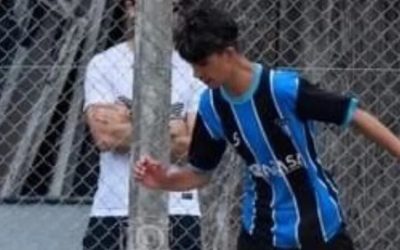 Tragedia en el fútbol del ascenso: murió un jugador de 16 años que se descompensó en medio de un partido
