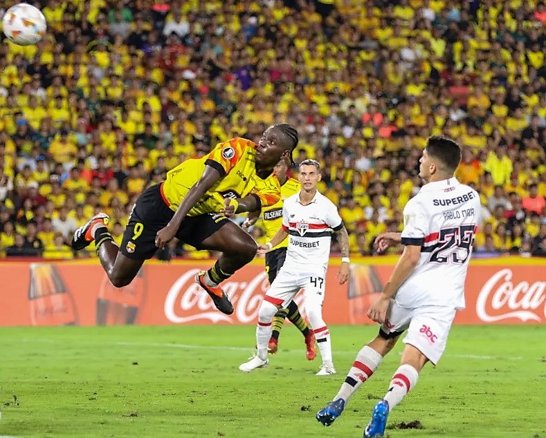 Barcelona tiene la posibilidad de ganar la primera fase del fútbol en Ecuador