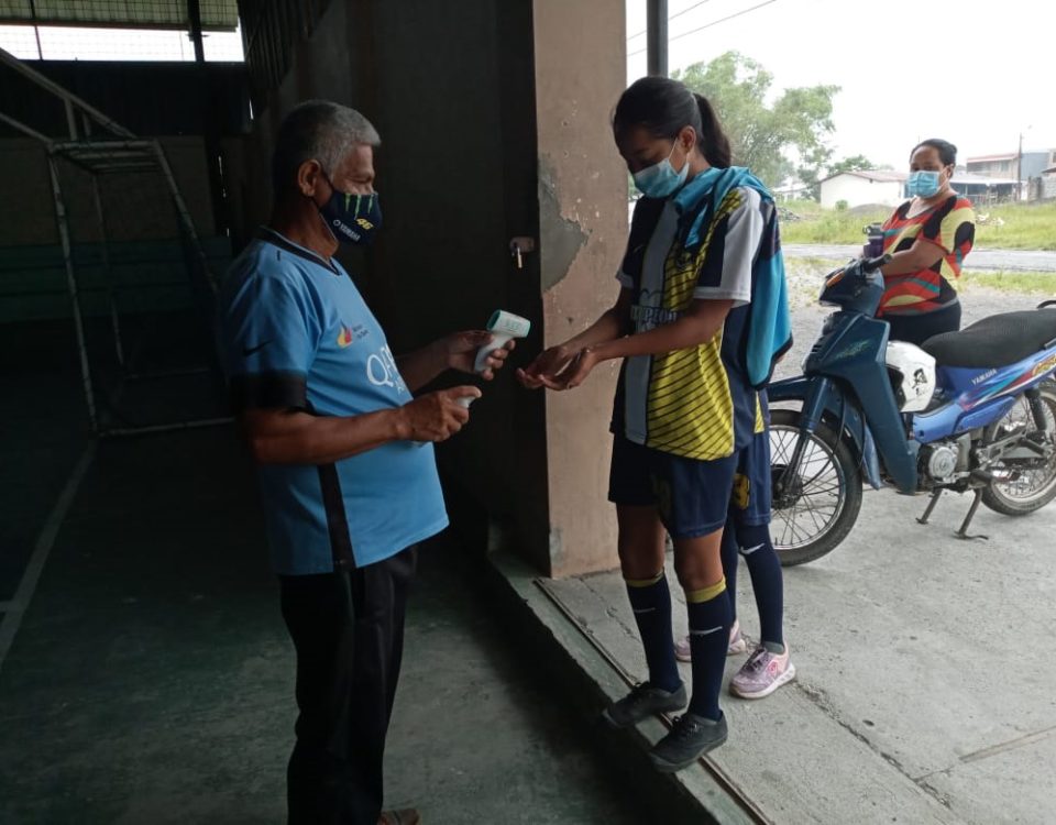 Control bioseguridad en torneo futsal en el Coca, Orellana
